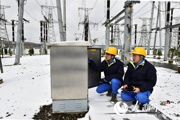 社区巡查强化小区健身器材维护，助力居民健康生活提升