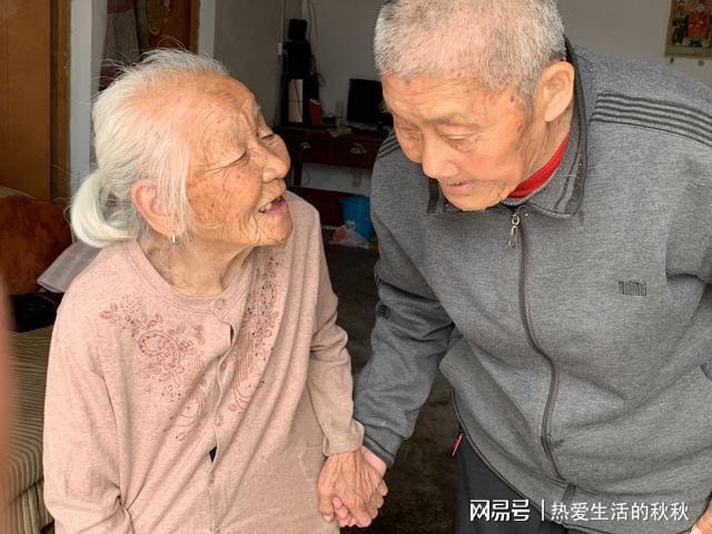 七旬老人与妻子房产纠纷，赠与房产之争