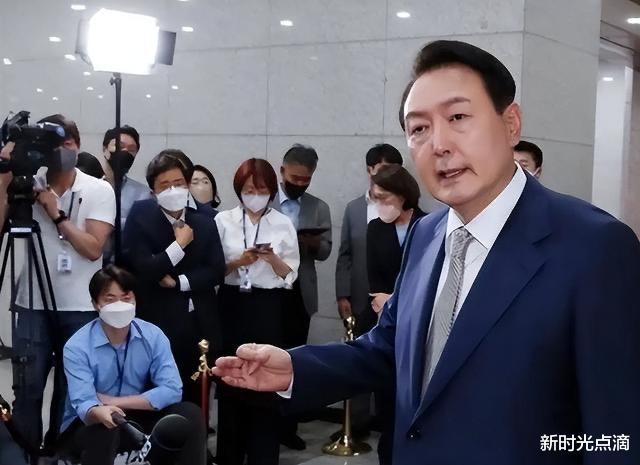 韩最大在野党要求尹锡悦立即辞职，引发政治风波狂潮