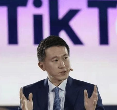 特朗普与TikTok CEO周受资会面，探讨美国数字经济前景