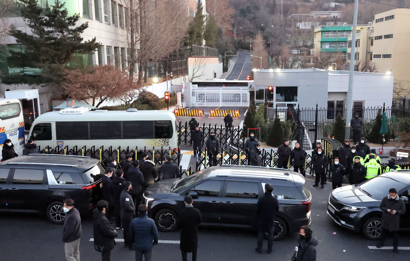 韩国权力斗争与法治挑战，调查机关与总统警卫部门的对峙