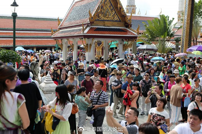 泰国春节迎近百万中国游客，旅游繁荣与文化交融盛景