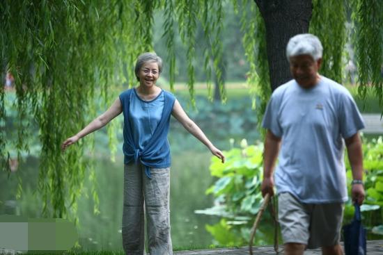 倪萍救下轻生宋丹丹，友情守护生命尊严